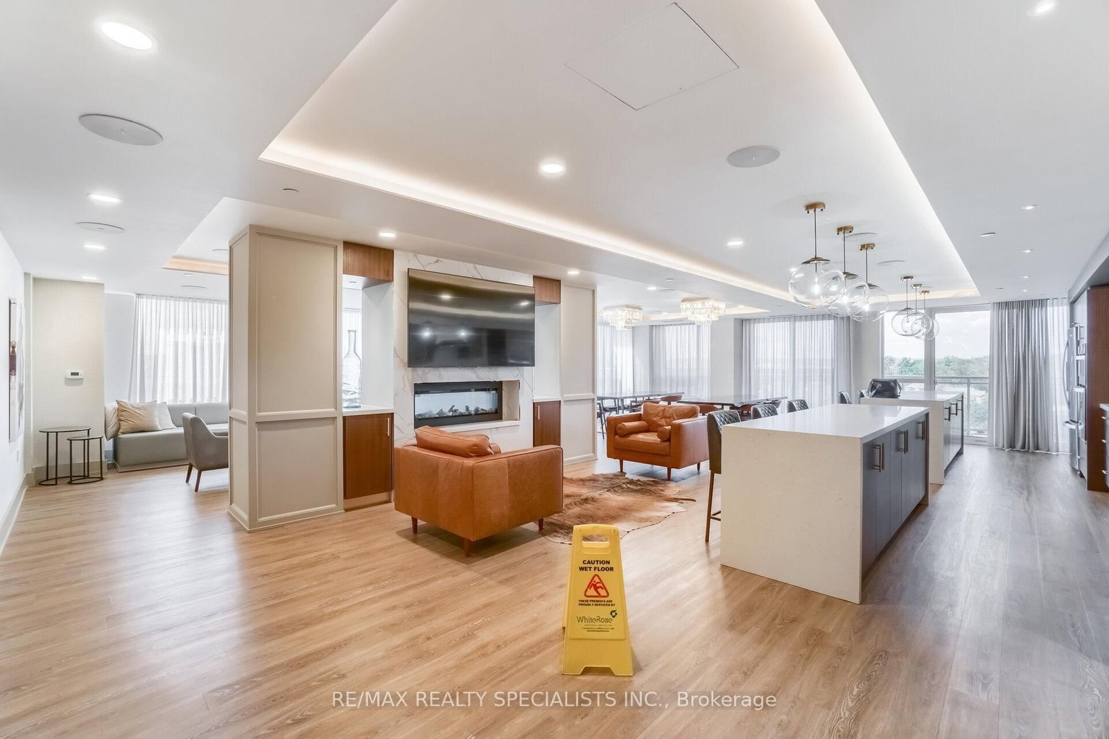 Condo for sale at 405-1050 Main Street, Milton, Ontario, L9T 9M3 - Dempsey - MLS: W12973200