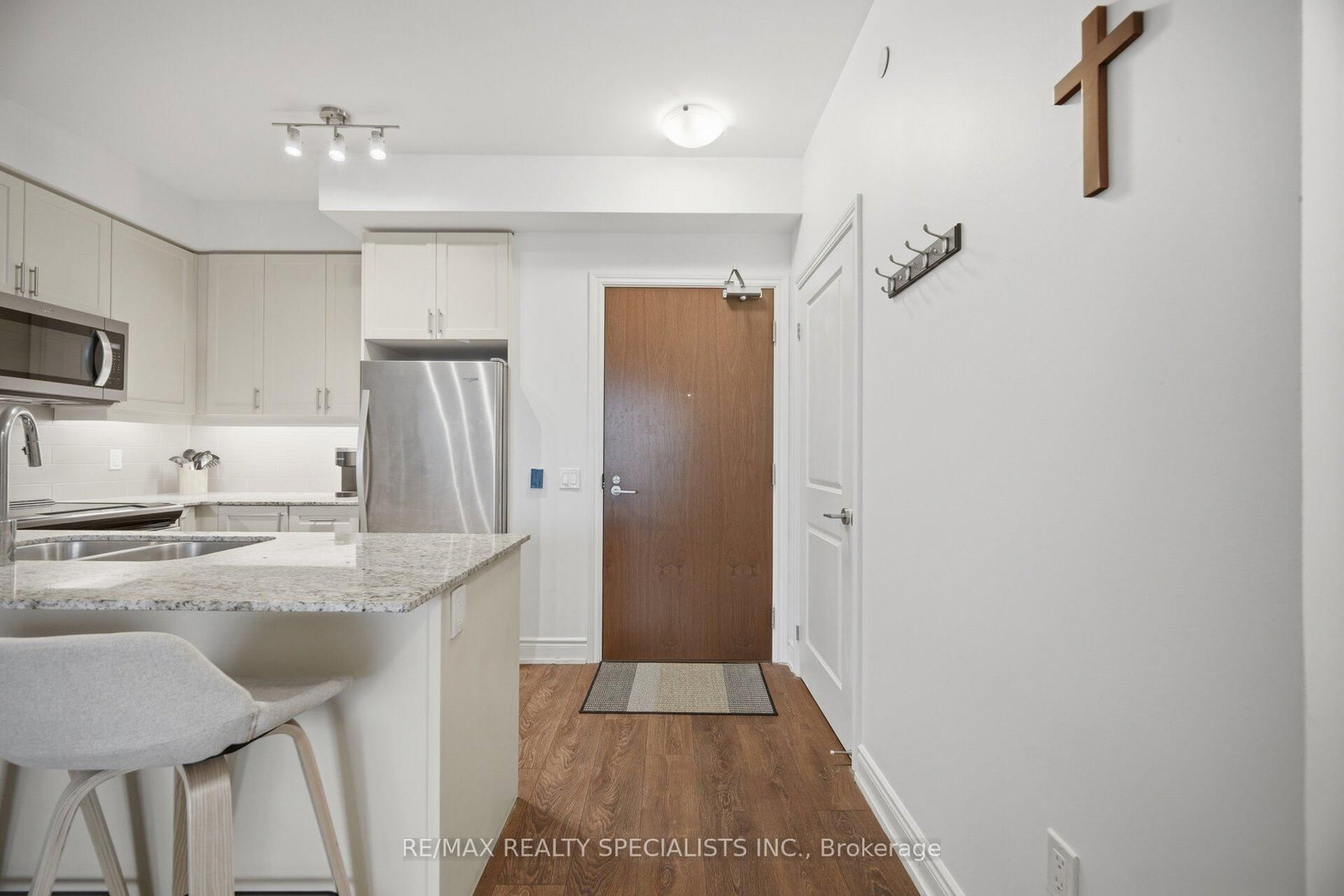 Condo for sale at 405-1050 Main Street, Milton, Ontario, L9T 9M3 - Dempsey - MLS: W12973200