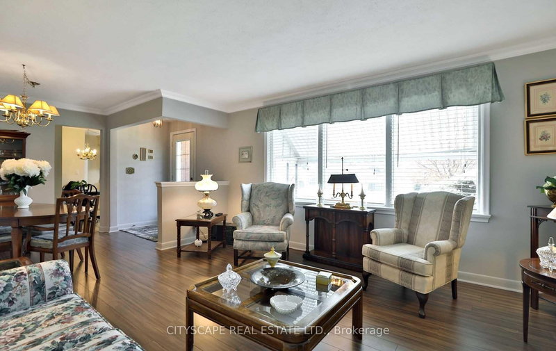 729 Parker Cres, Burlington, L7R 3A4 | Image 3