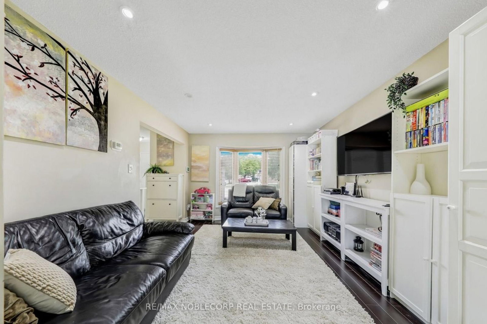 Detached House for sale at 30 Mayberry Court, Brampton, Ontario, L6S 5B2 - Central Park - MLS: W12973552