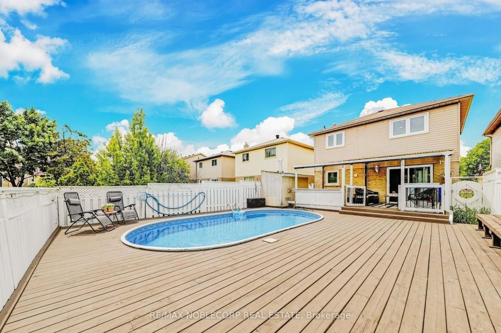 Detached House for sale at 30 Mayberry Court, Brampton, Ontario, L6S 5B2 - Central Park - MLS: W12973552