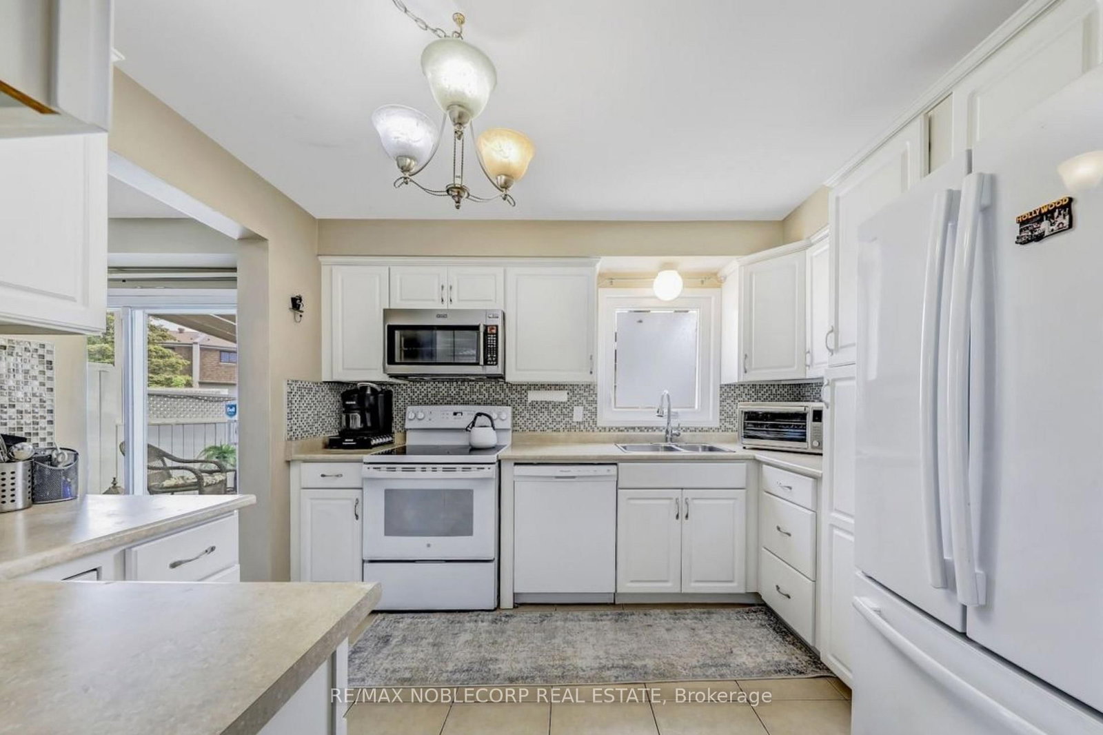 Detached House for sale at 30 Mayberry Court, Brampton, Ontario, L6S 5B2 - Central Park - MLS: W12973552