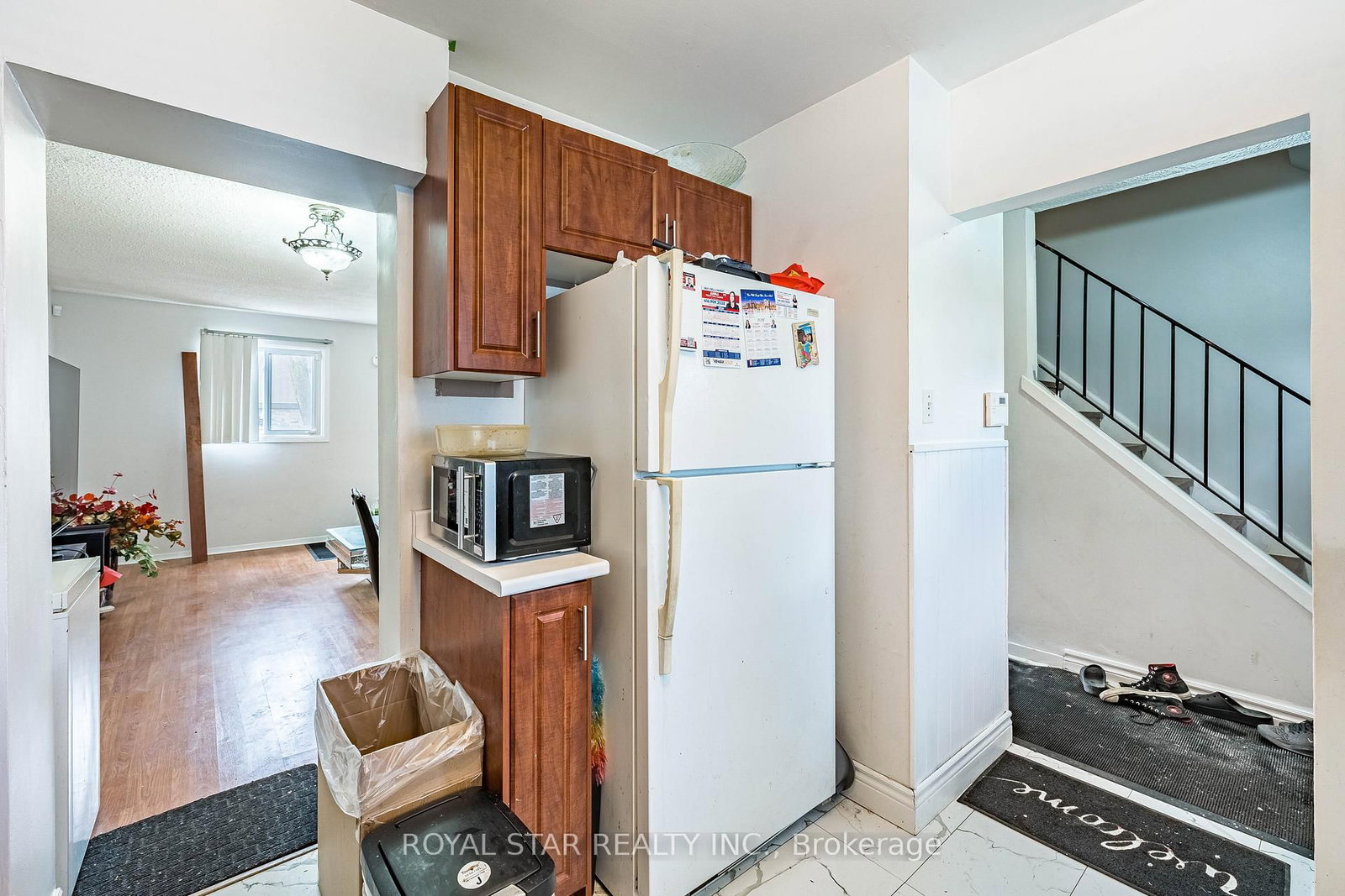 Townhouse for sale at 99-105 Hansen Road, Brampton, Ontario, L6V 3C9 - Madoc - MLS: W12973574