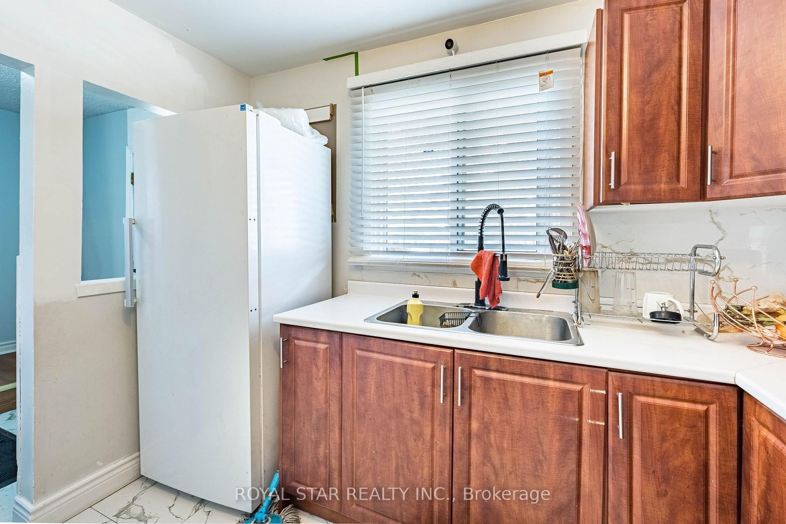 Townhouse for sale at 99-105 Hansen Road, Brampton, Ontario, L6V 3C9 - Madoc - MLS: W12973574