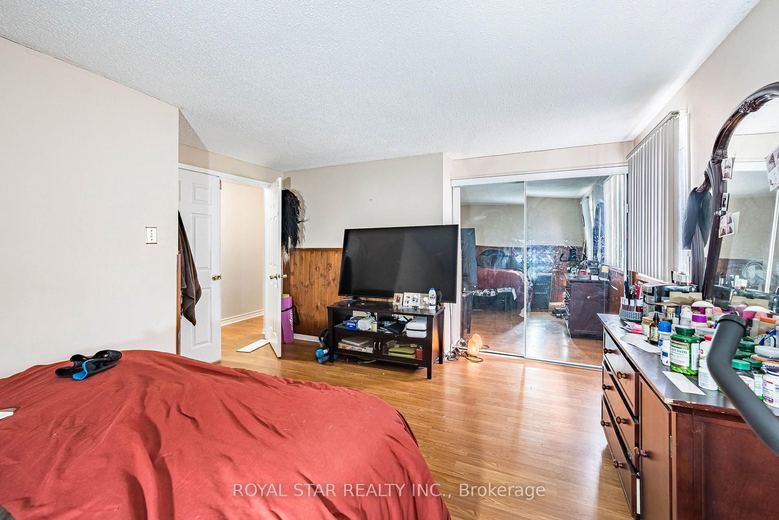 Townhouse for sale at 99-105 Hansen Road, Brampton, Ontario, L6V 3C9 - Madoc - MLS: W12973574