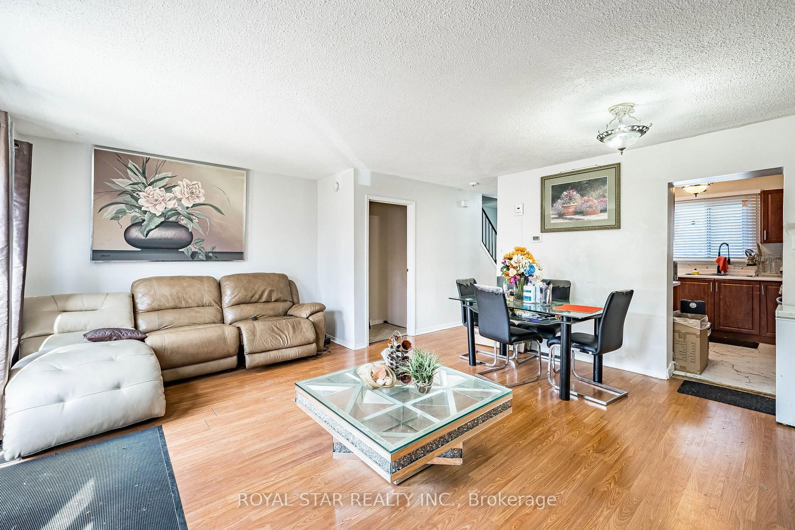 Townhouse for sale at 99-105 Hansen Road, Brampton, Ontario, L6V 3C9 - Madoc - MLS: W12973574