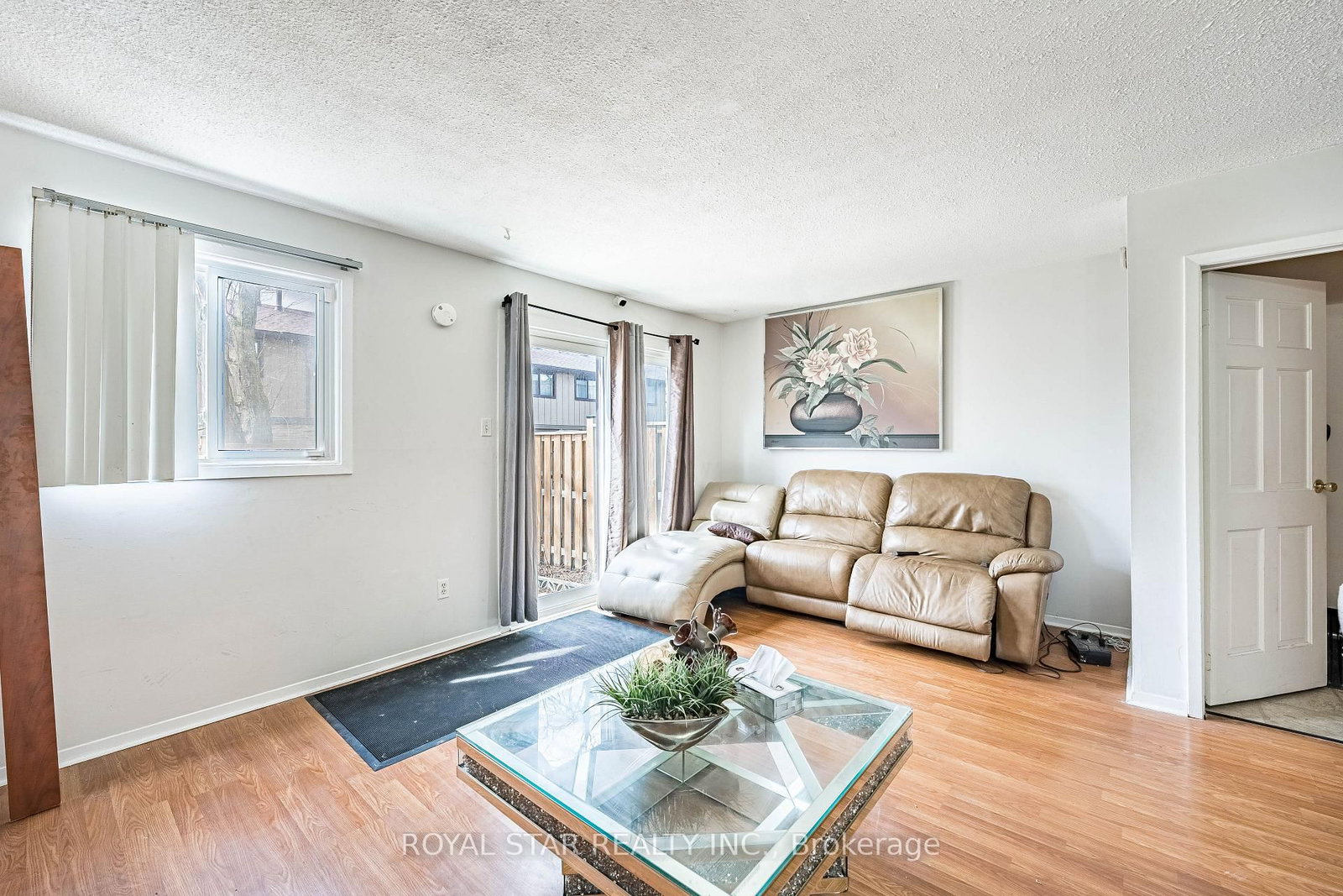 Townhouse for sale at 99-105 Hansen Road, Brampton, Ontario, L6V 3C9 - Madoc - MLS: W12973574