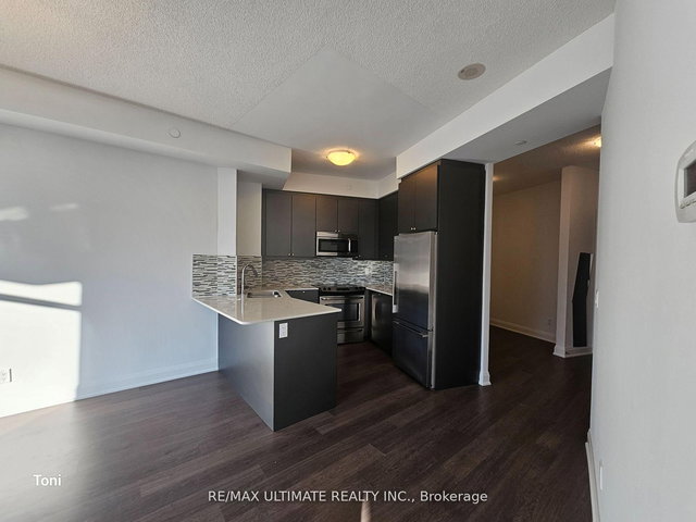 707 - 25 Fontenay Court