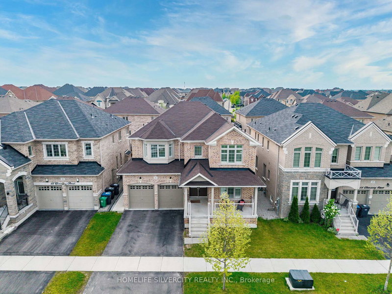 16 Cloncurry St, Brampton, L6P 4G3 | Image 2