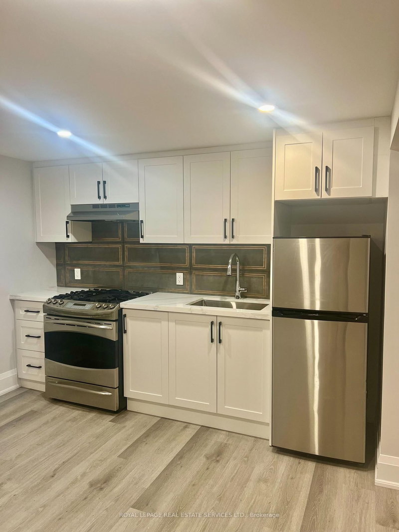 Bsmnt - 569 Valley Dr, Oakville, L6L 4L9 | Image 2