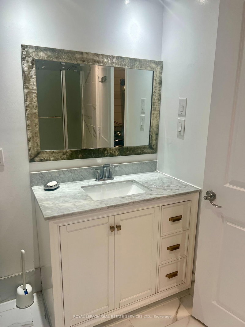 Bsmnt - 569 Valley Dr, Oakville, L6L 4L9 | Image 3