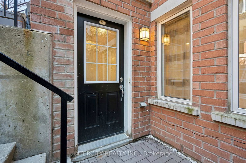 741 - 10 Laidlaw St, Toronto, M6K 1X2 | Image 3