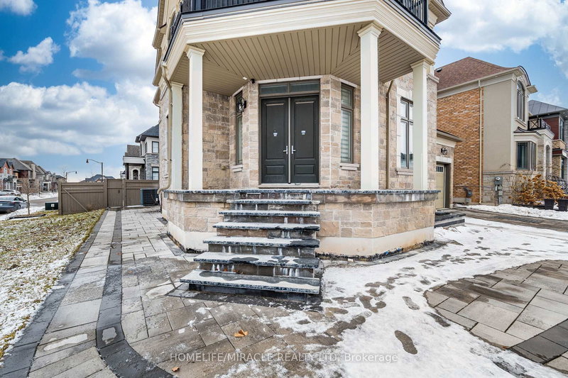 22 Longevity Rd, Brampton, L6X 5P3 | Image 2