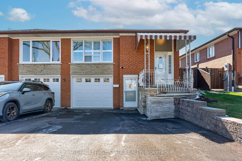 57 Starview Dr, Toronto, M9M 1K7 | Image 2