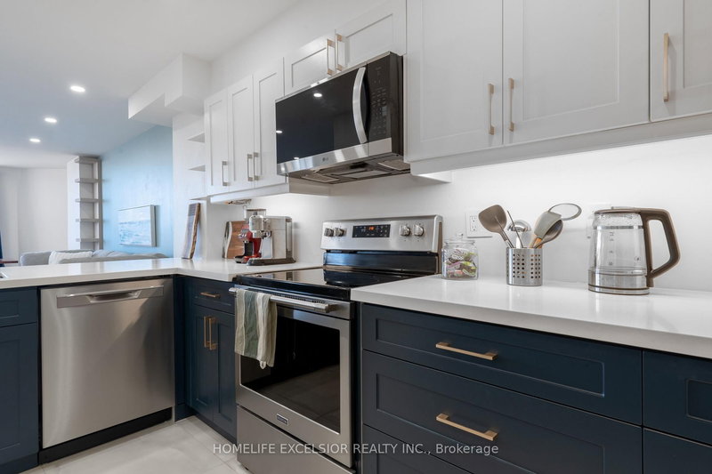 612 - 236 Albion Rd, Toronto, M9W 6A6 | Image 2