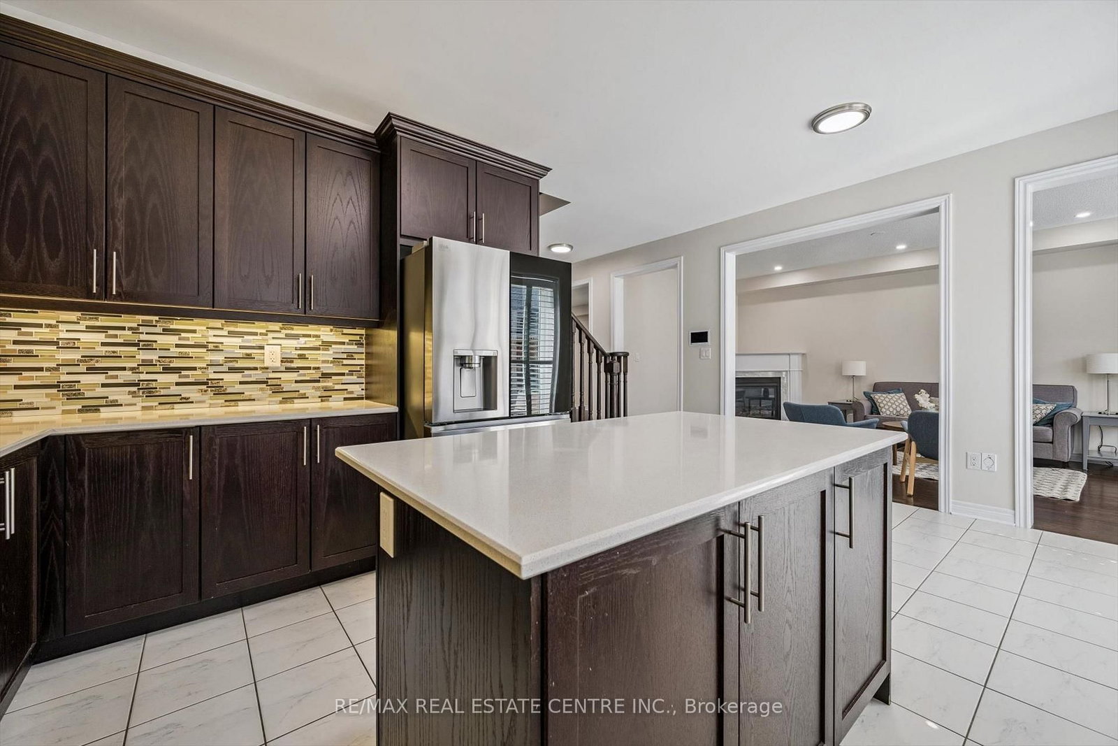 Detached House for sale at 37 Zanetta Crescent, Brampton, Ontario, L6Y 6A2 - Credit Valley - MLS: W12974290