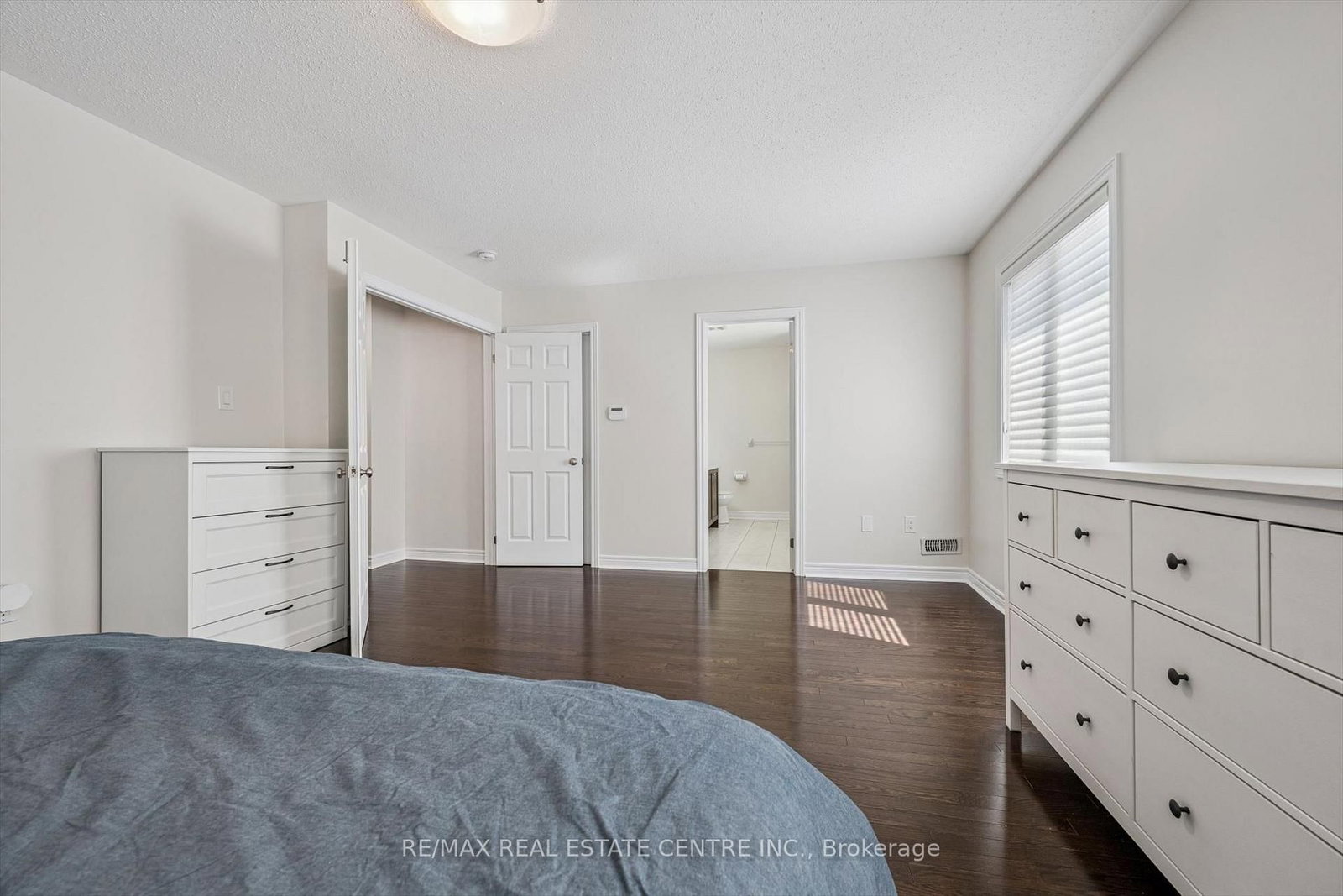 Detached House for sale at 37 Zanetta Crescent, Brampton, Ontario, L6Y 6A2 - Credit Valley - MLS: W12974290