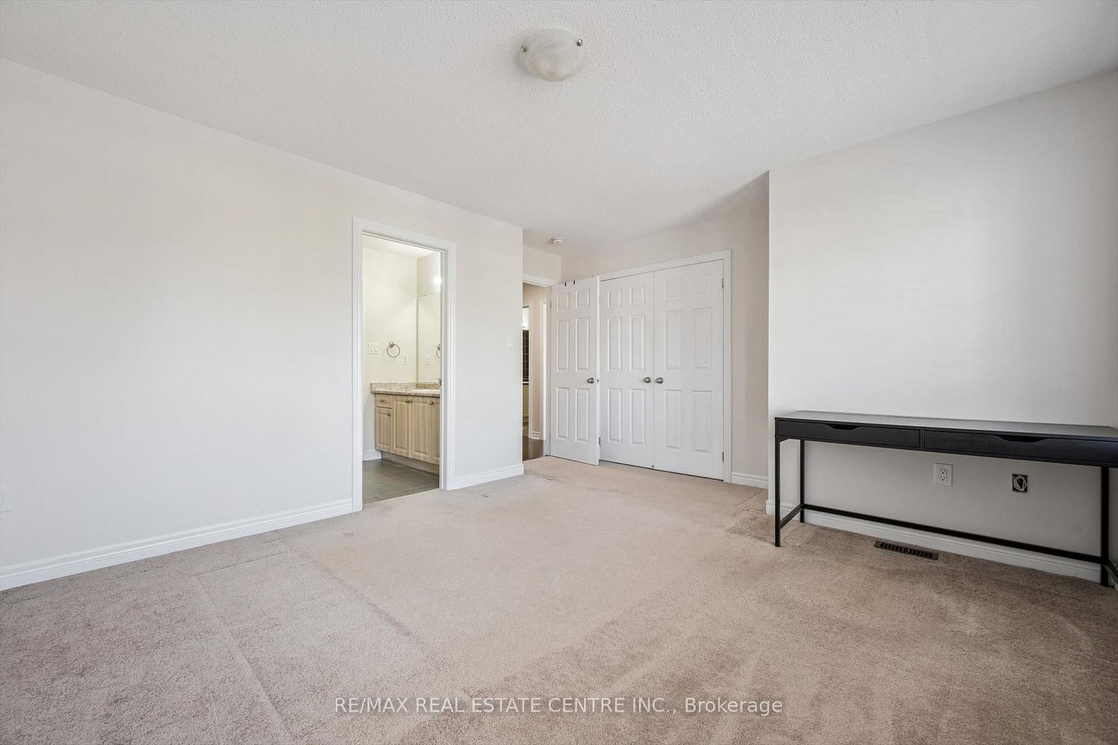 Detached House for sale at 37 Zanetta Crescent, Brampton, Ontario, L6Y 6A2 - Credit Valley - MLS: W12974290