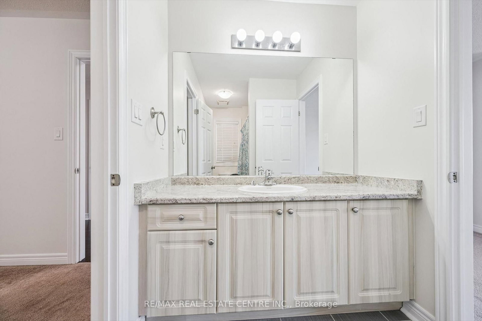 Detached House for sale at 37 Zanetta Crescent, Brampton, Ontario, L6Y 6A2 - Credit Valley - MLS: W12974290