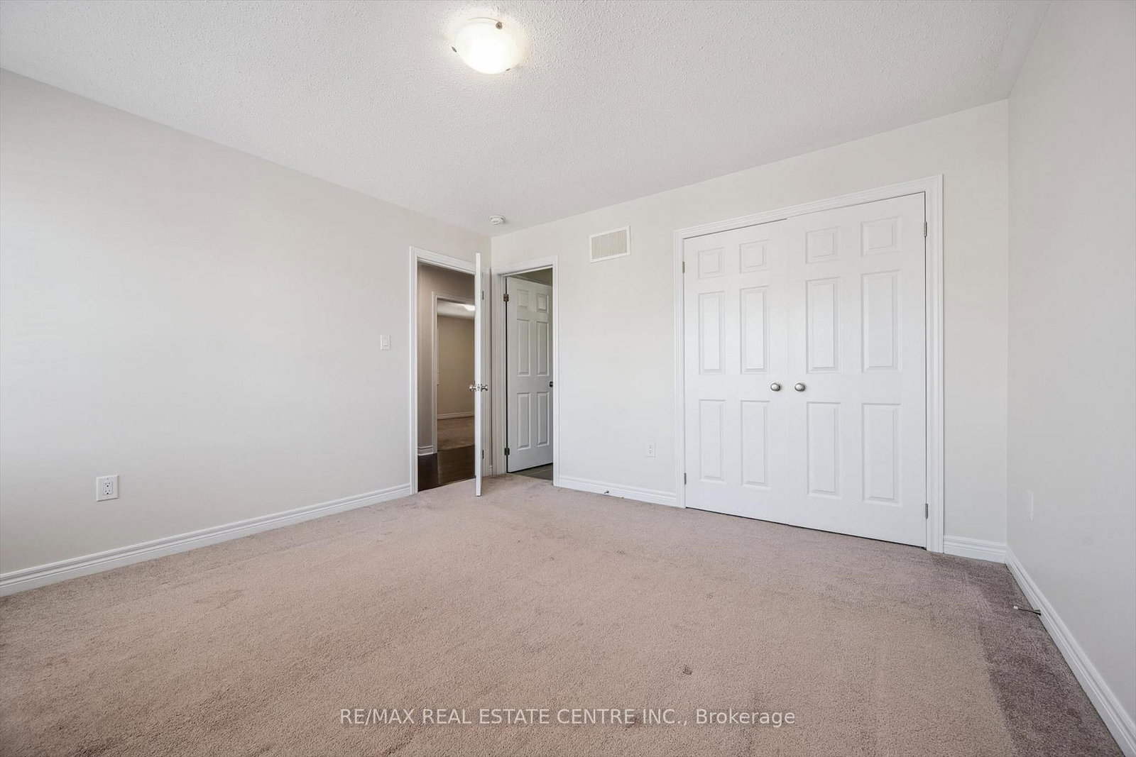 Detached House for sale at 37 Zanetta Crescent, Brampton, Ontario, L6Y 6A2 - Credit Valley - MLS: W12974290