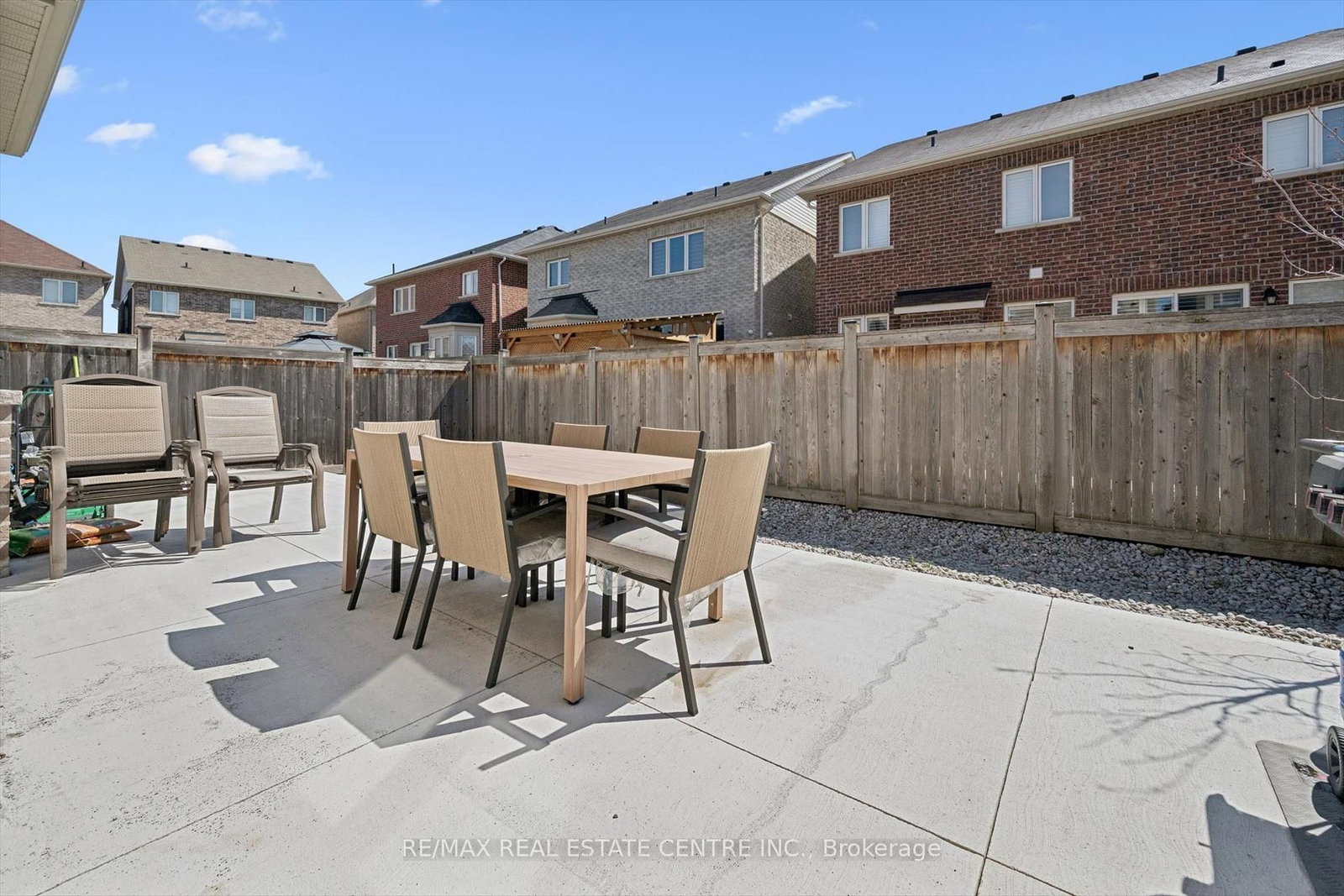 Detached House for sale at 37 Zanetta Crescent, Brampton, Ontario, L6Y 6A2 - Credit Valley - MLS: W12974290
