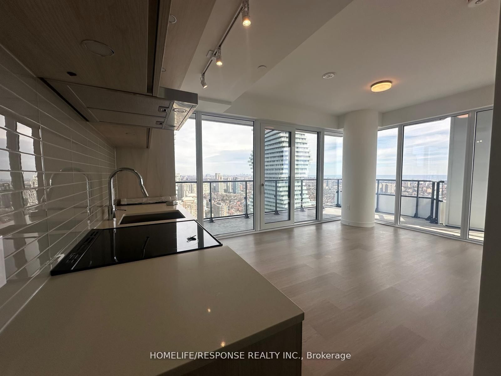 448 Burnhamthorpe Road W, Unit 3808 - Photo 25