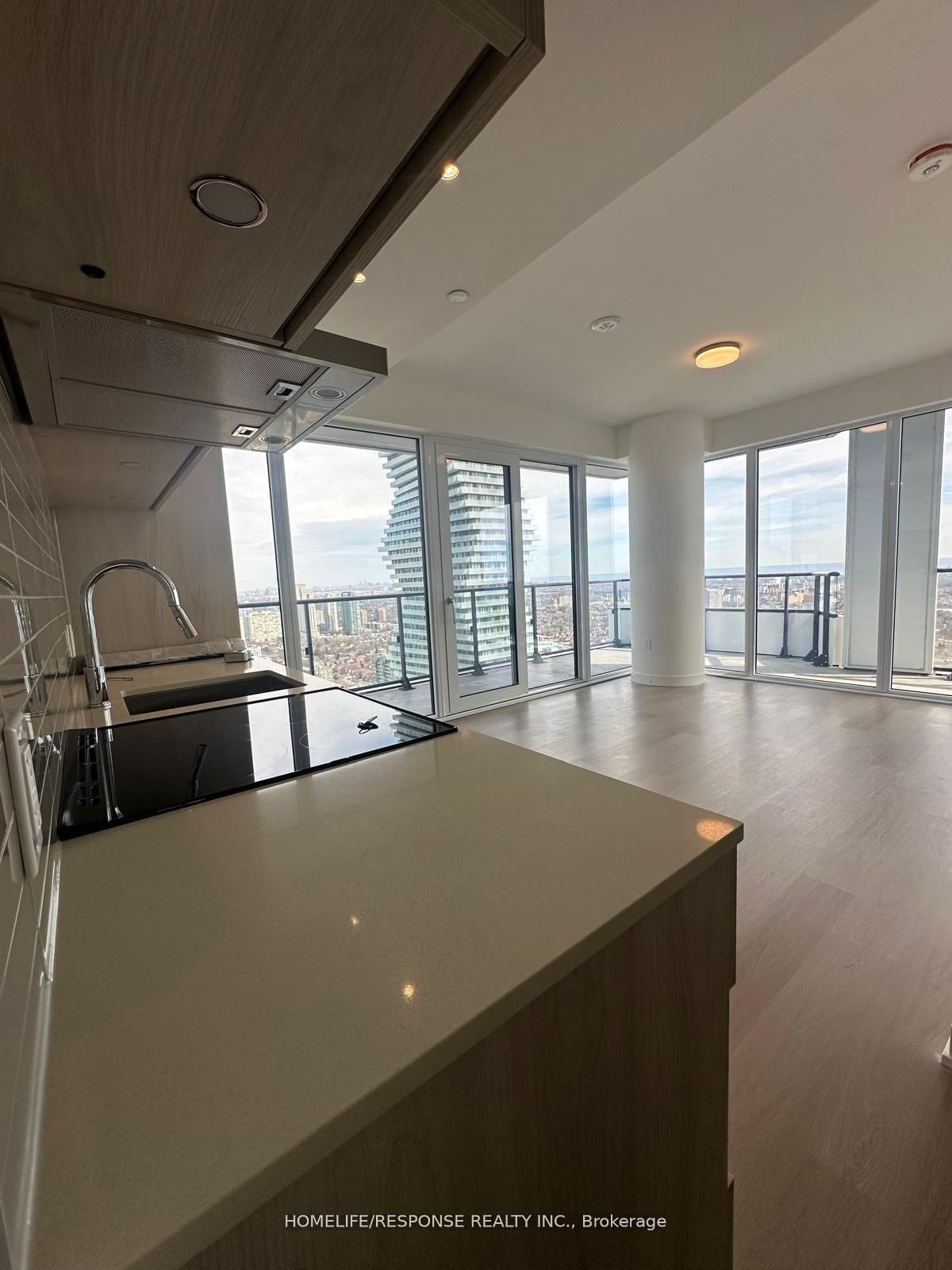 448 Burnhamthorpe Road W, Unit 3808 - Photo 27