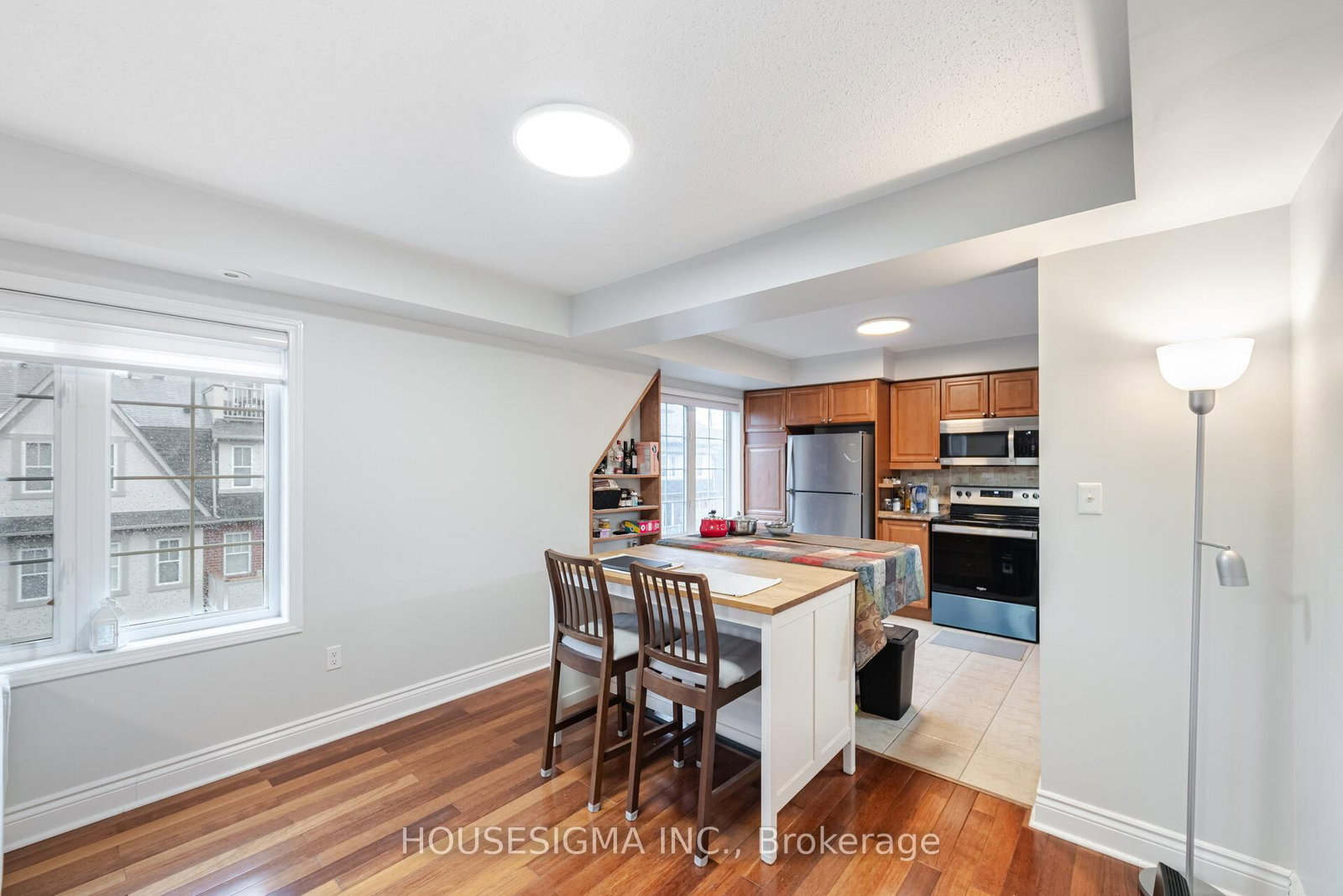 760 Neighbourhood Circle, Unit 3 - Photo 10