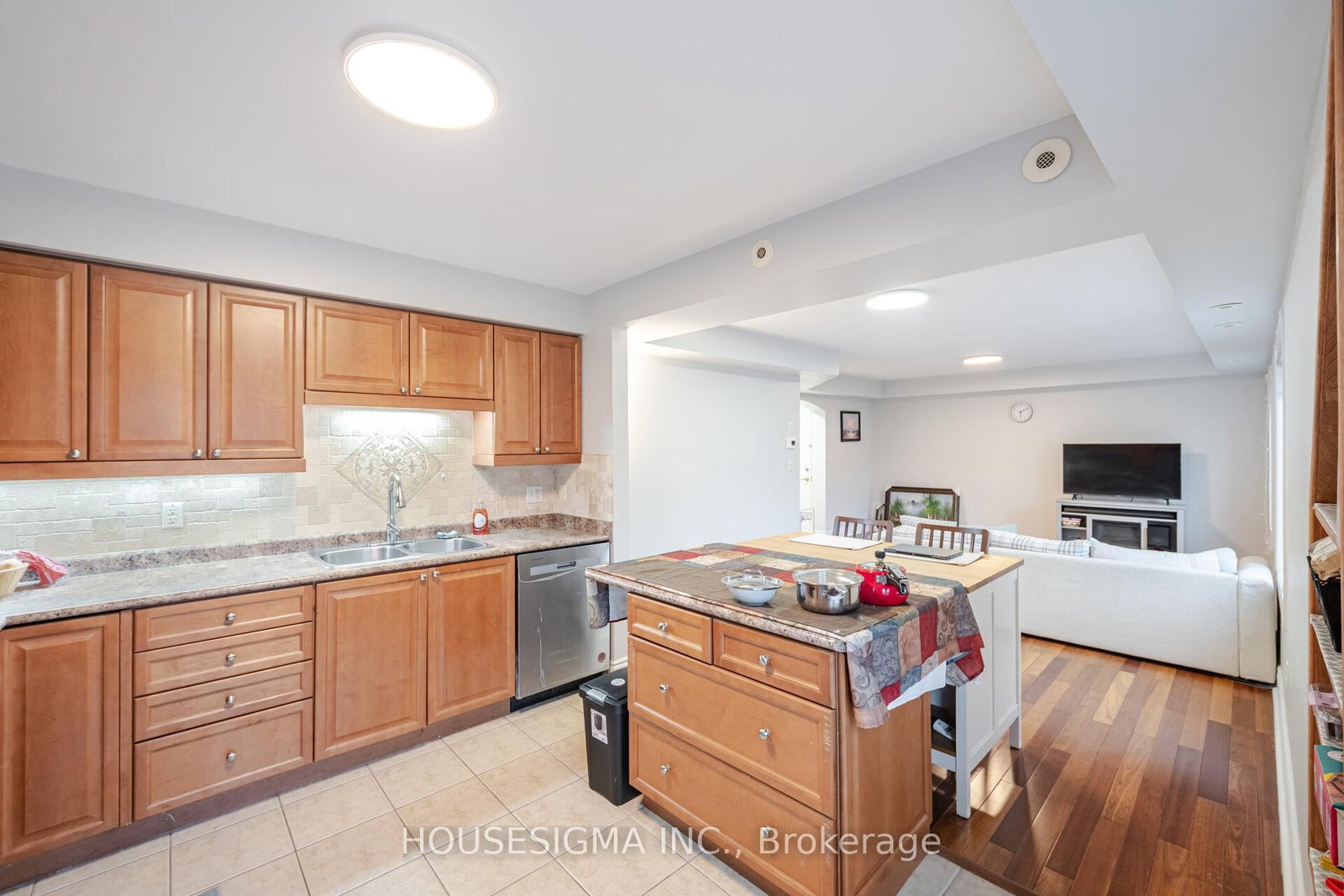 760 Neighbourhood Circle, Unit 3 - Photo 13