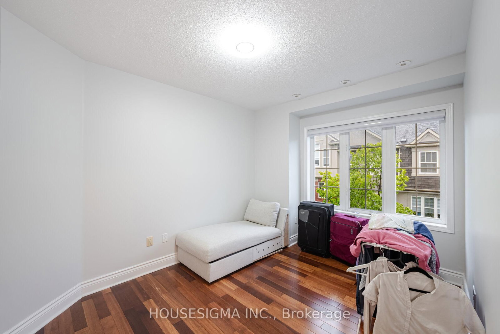 760 Neighbourhood Circle, Unit 3 - Photo 17