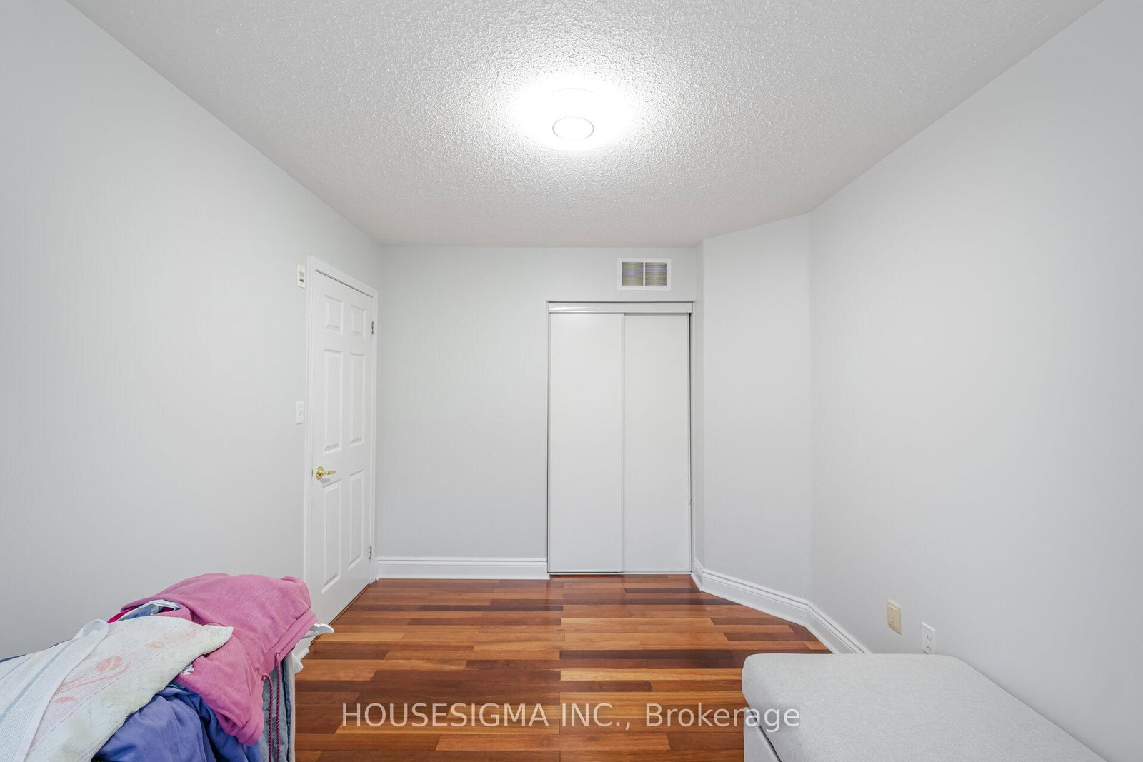 760 Neighbourhood Circle, Unit 3 - Photo 18