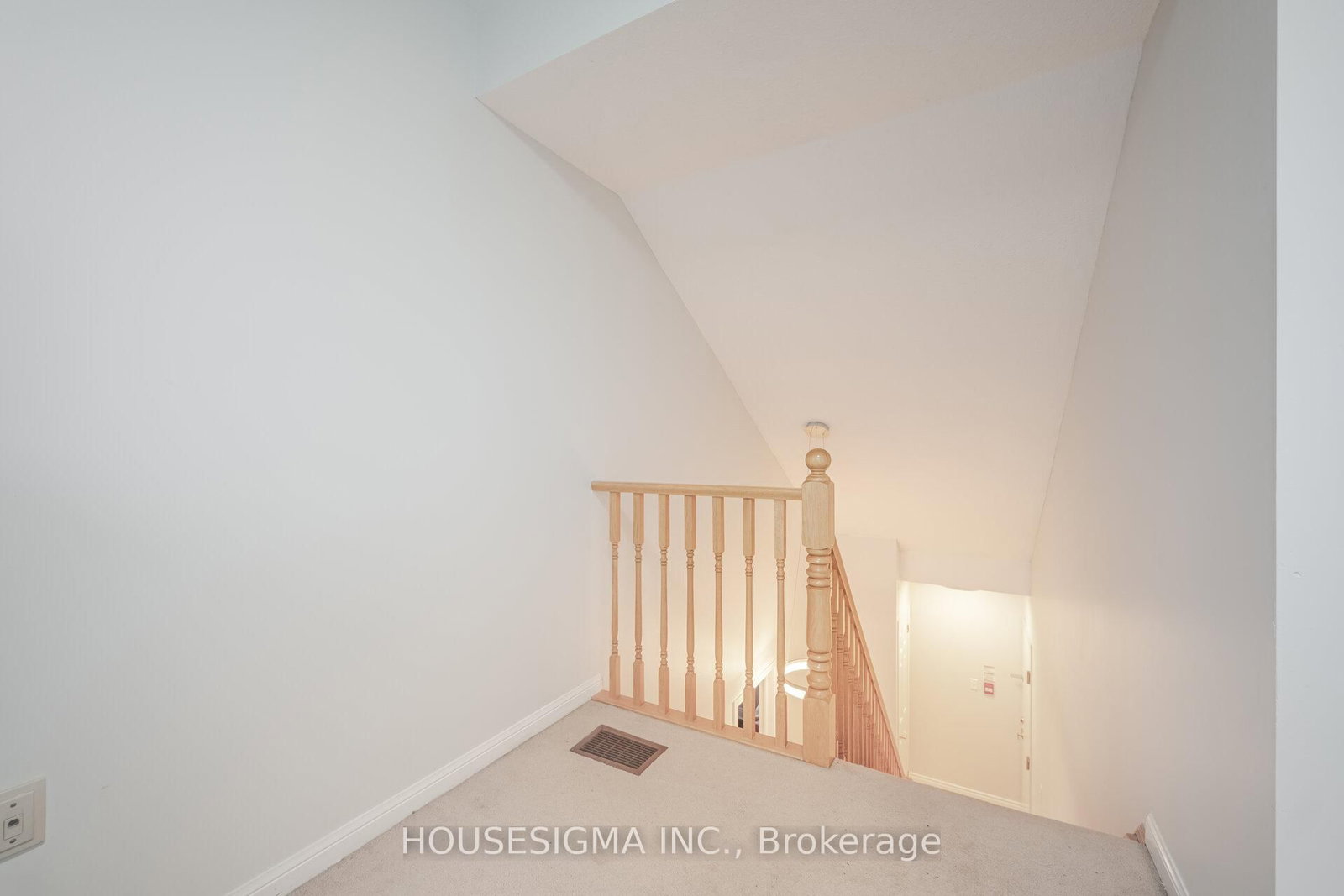 760 Neighbourhood Circle, Unit 3 - Photo 23