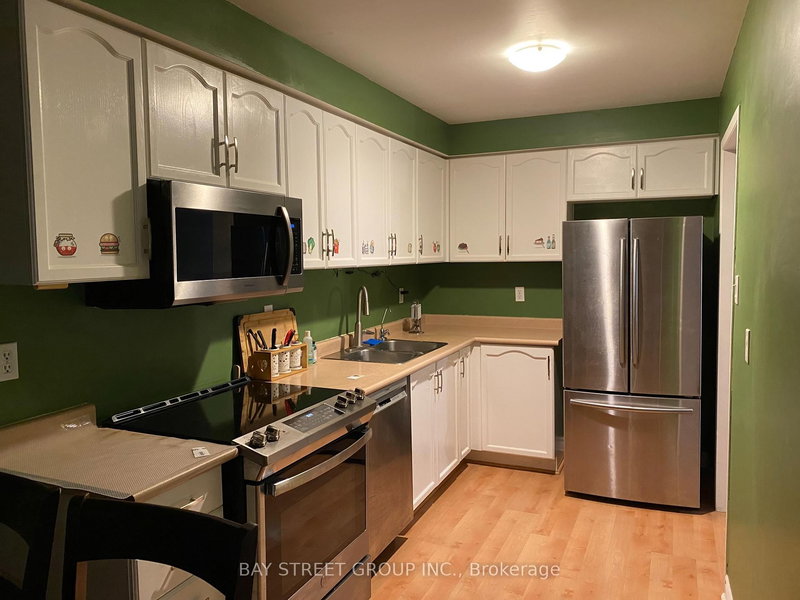 61 - 5958 Greensboro Dr, Mississauga, L5M 5Z9 | Image 3