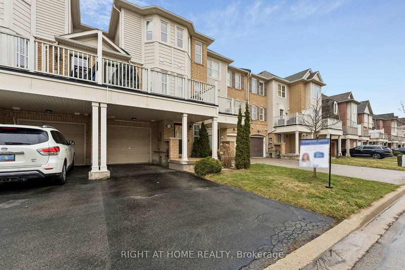 915 Deverell Pl, Milton, L9T 0M2 | Image 3