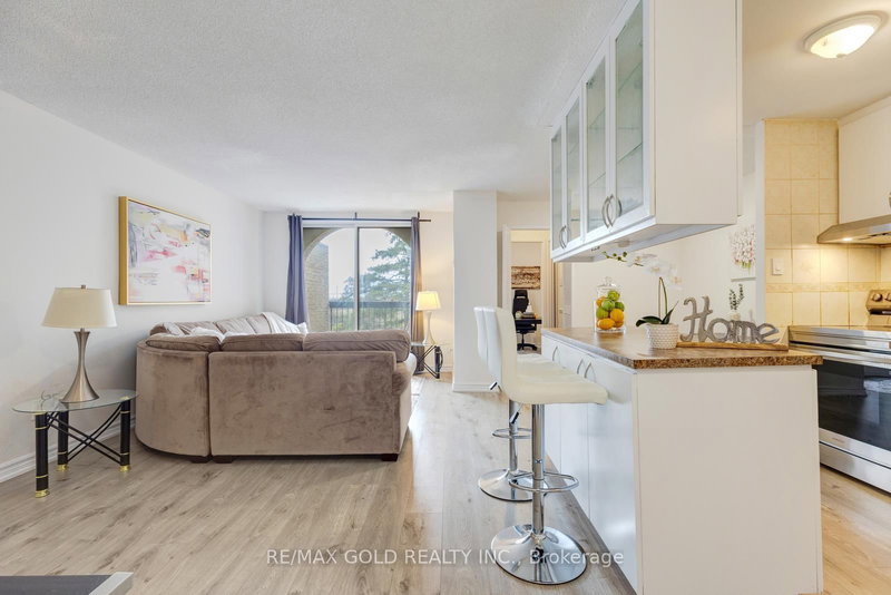 235 - 2095 Roche Crt, Mississauga, L5K 2C8 | Image 3