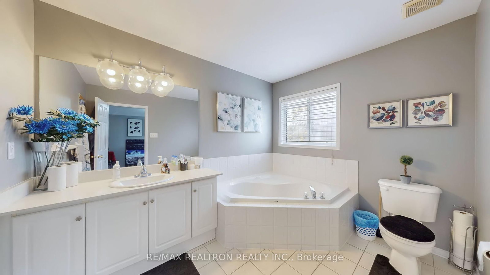 Detached House for sale at 147 Porchlight Road, Brampton, Ontario, L6X 4R7 - Fletcher's Creek Village - MLS: W12974726