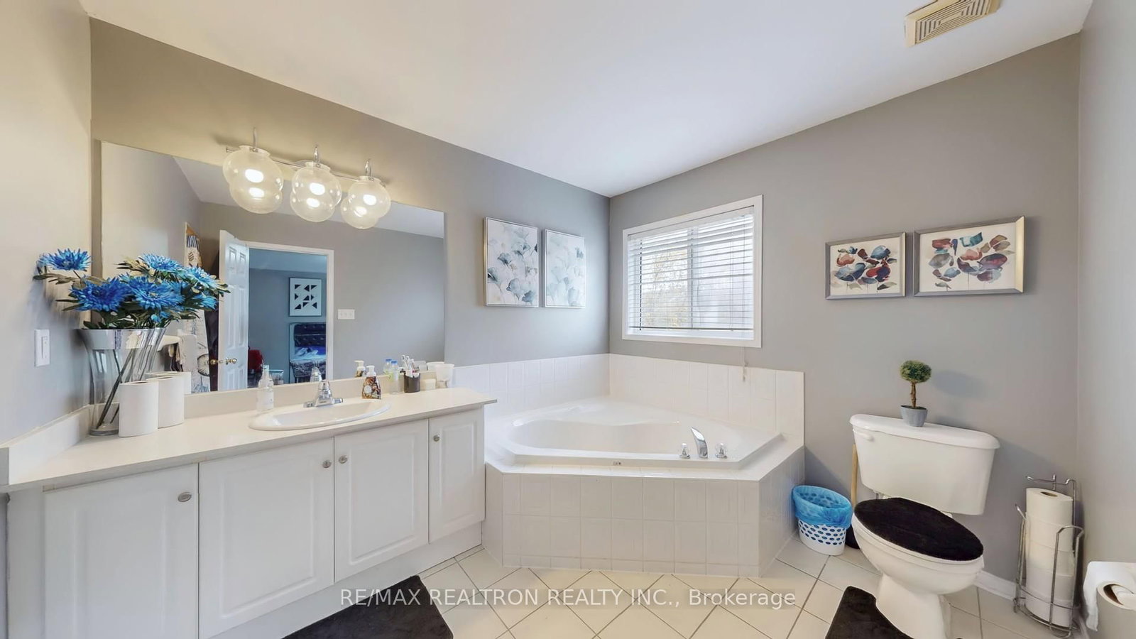 Detached House for sale at 147 Porchlight Road, Brampton, Ontario, L6X 4R7 - Fletcher's Creek Village - MLS: W12974726