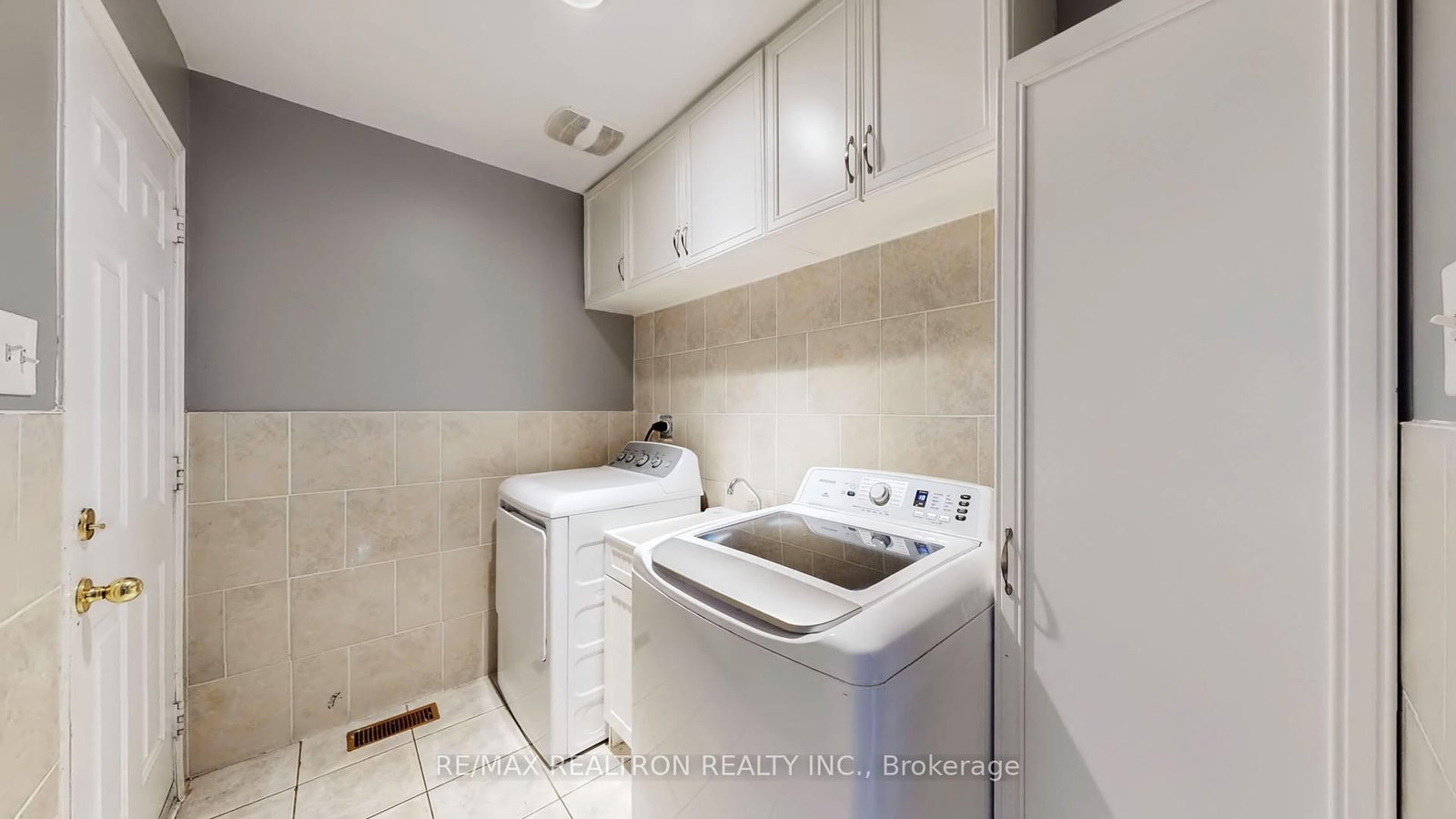 Detached House for sale at 147 Porchlight Road, Brampton, Ontario, L6X 4R7 - Fletcher's Creek Village - MLS: W12974726