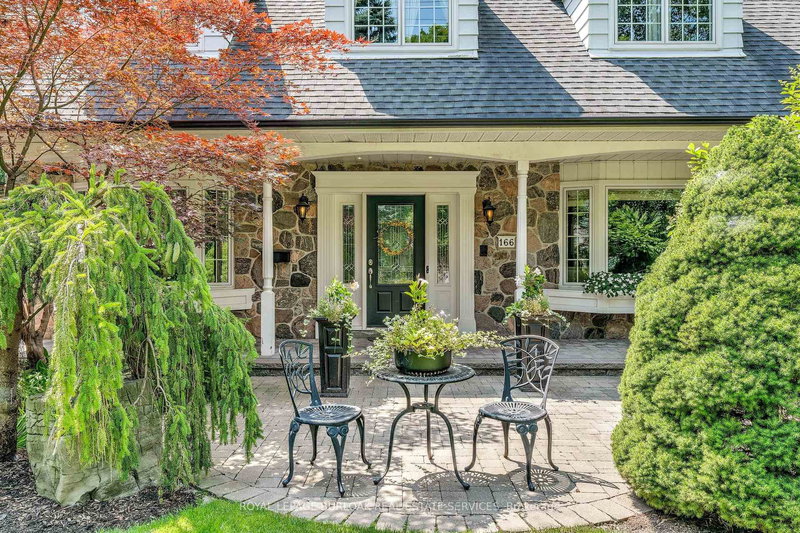 166 Maple Grove Dr, Oakville, L6J 4V1 | Image 3