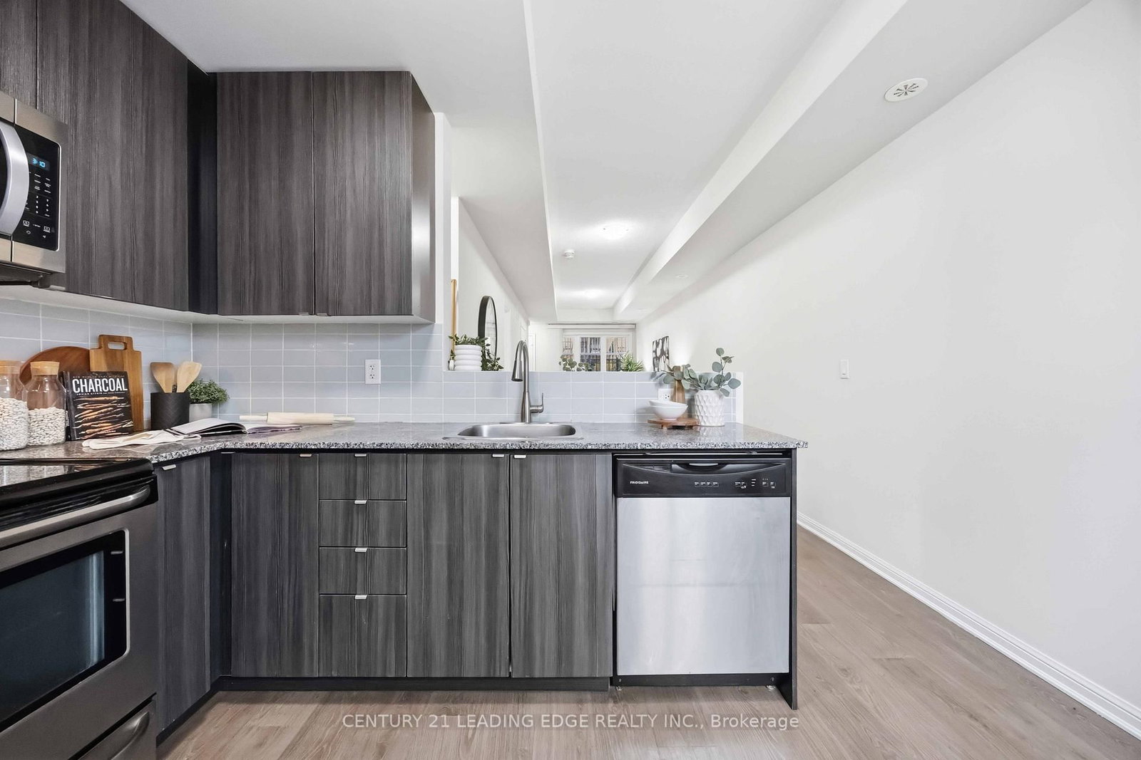 380 Hopewell Avenue, Unit 121 - Photo 24