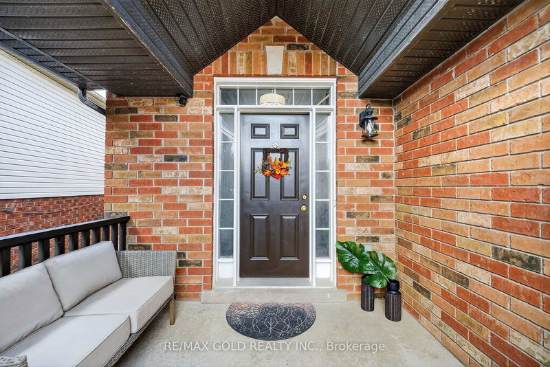 24 Murray Crt, Orangeville, L9W 0A1 | Image 2