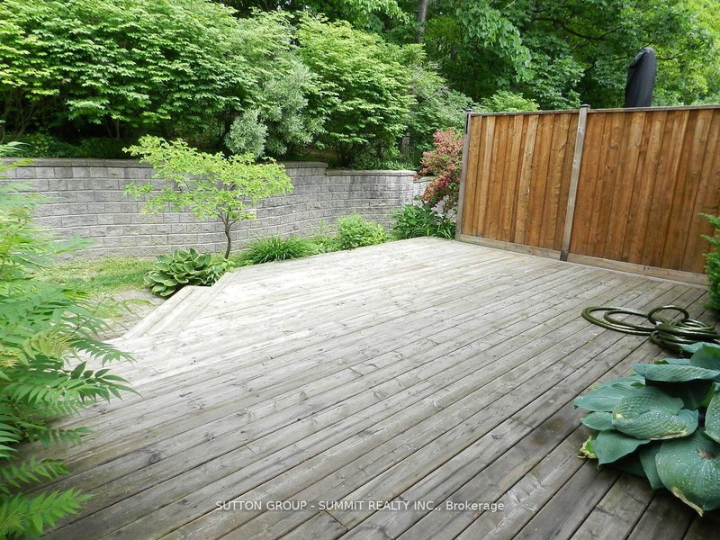 16 - 5490 GLEN ERIN Dr, Mississauga, L5M 5R4 | Image 3