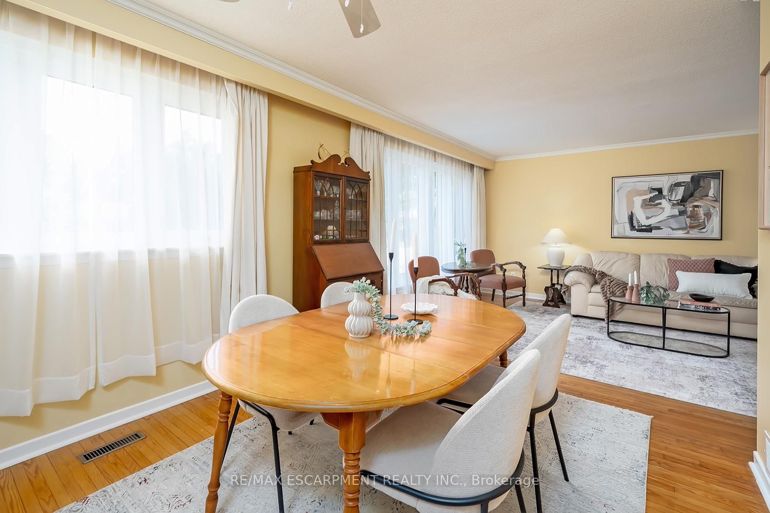 Detached House for sale at 652 Ardleigh Crescent, Burlington, Ontario, L7L 4K8 - Appleby - MLS: W12975286