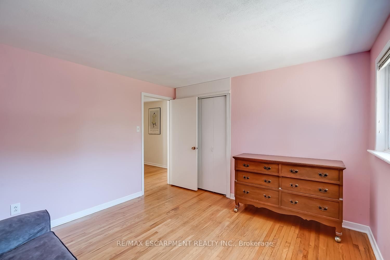 Detached House for sale at 652 Ardleigh Crescent, Burlington, Ontario, L7L 4K8 - Appleby - MLS: W12975286