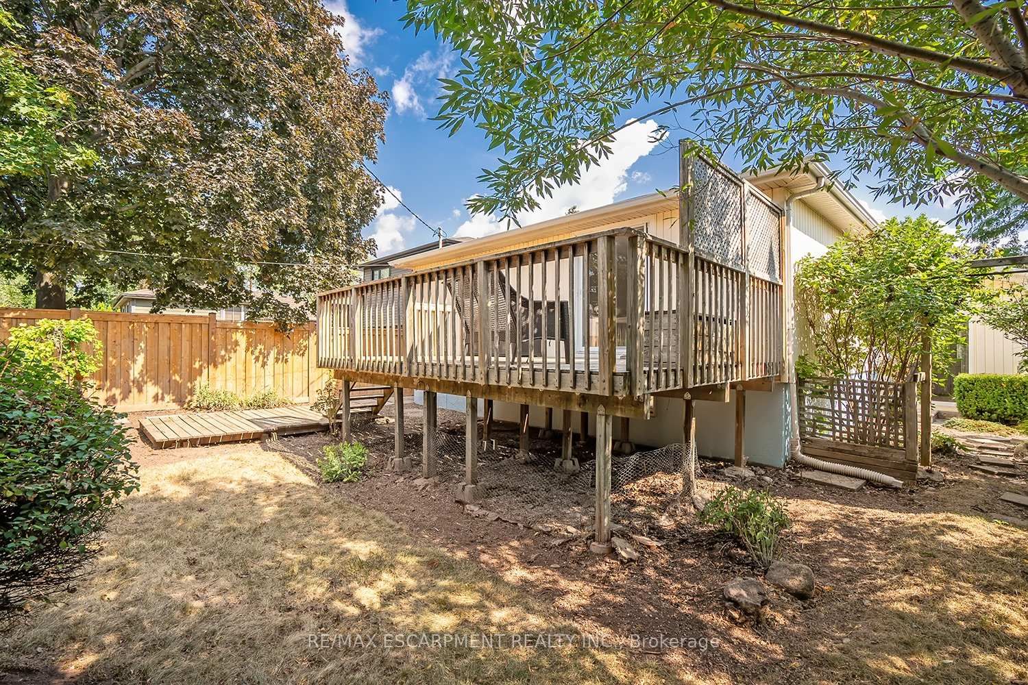 Detached House for sale at 652 Ardleigh Crescent, Burlington, Ontario, L7L 4K8 - Appleby - MLS: W12975286