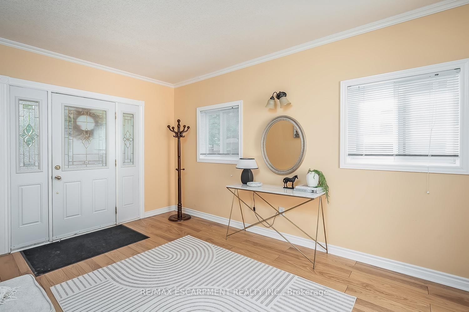 Detached House for sale at 652 Ardleigh Crescent, Burlington, Ontario, L7L 4K8 - Appleby - MLS: W12975286