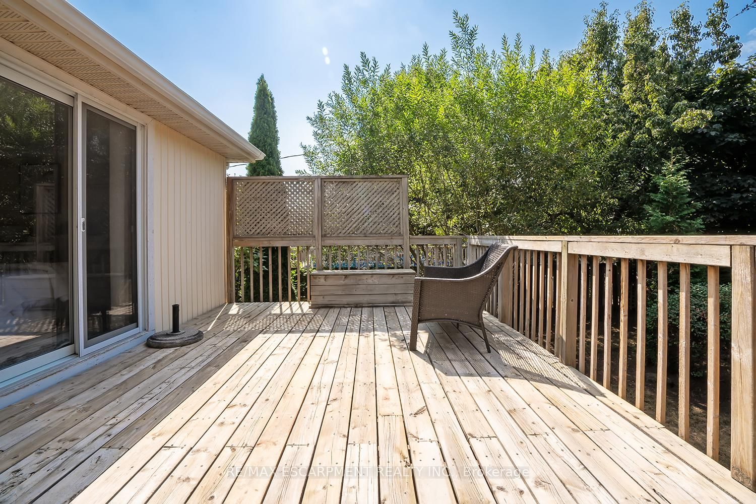 Detached House for sale at 652 Ardleigh Crescent, Burlington, Ontario, L7L 4K8 - Appleby - MLS: W12975286