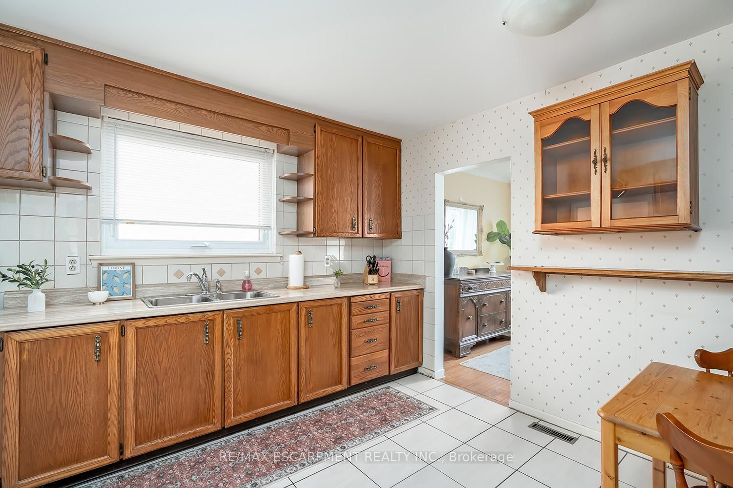 Detached House for sale at 652 Ardleigh Crescent, Burlington, Ontario, L7L 4K8 - Appleby - MLS: W12975286