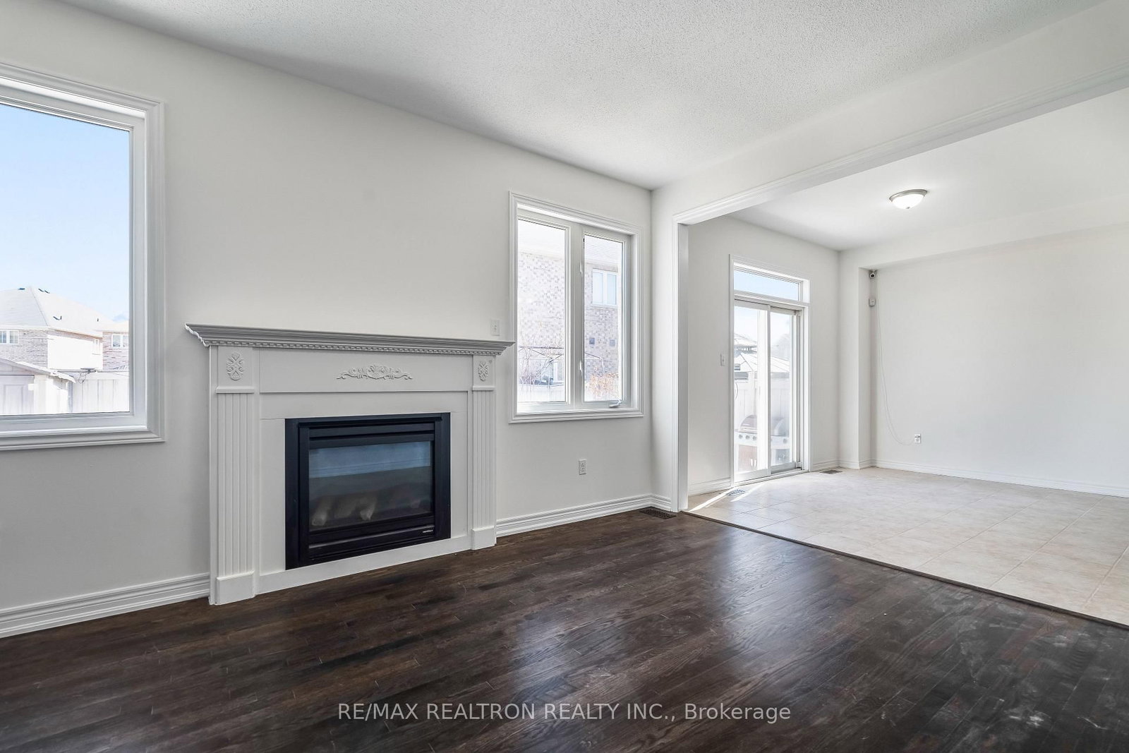 Detached House for sale at 9 CONSTANCE Street, Brampton, Ontario, L6P 3C9 - Bram East - MLS: W12975356