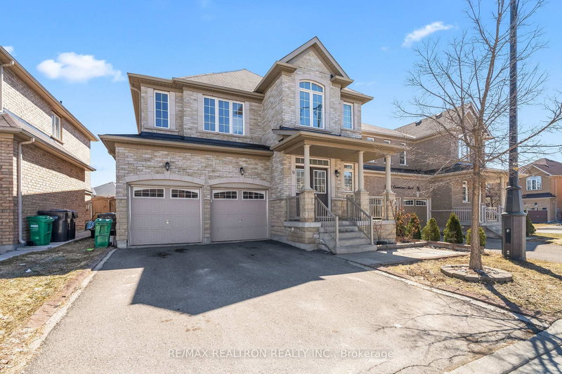 9 CONSTANCE St, Brampton, L6P 3C9 | Image 2